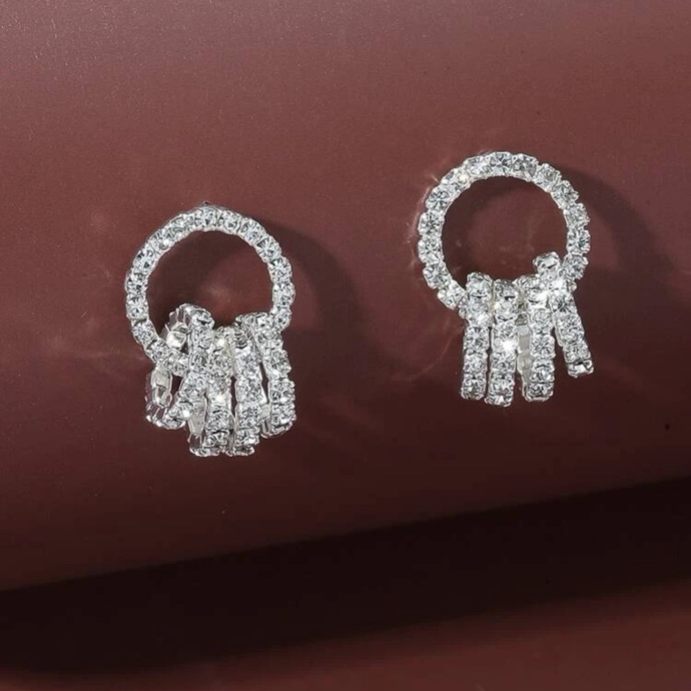 Beautiful Rhinestone Decor Earrings - Picture 6 of 14